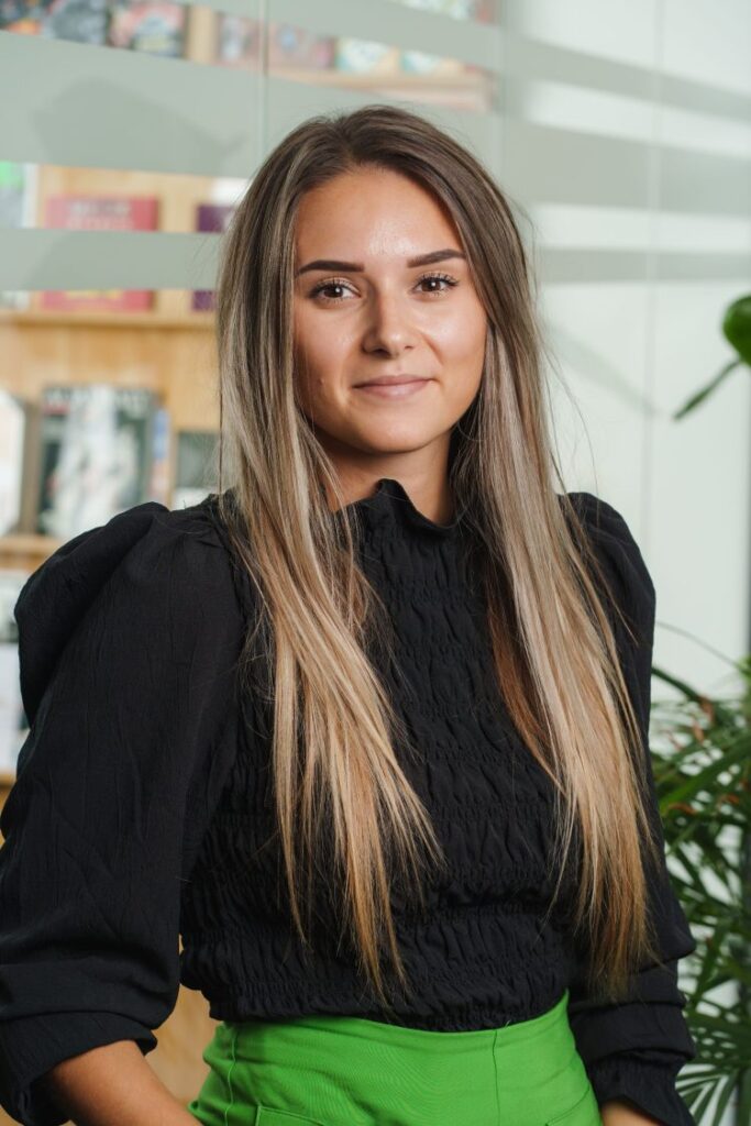 mr. Chiara Zapico van Es